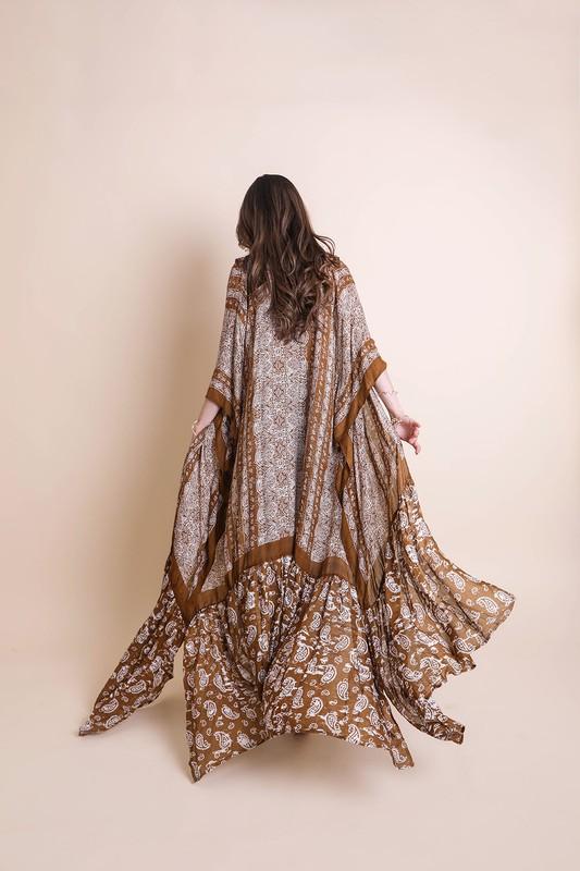 
                  
                    Load image into Gallery viewer, Gypsy Love Kimono (Sandstone)
                  
                