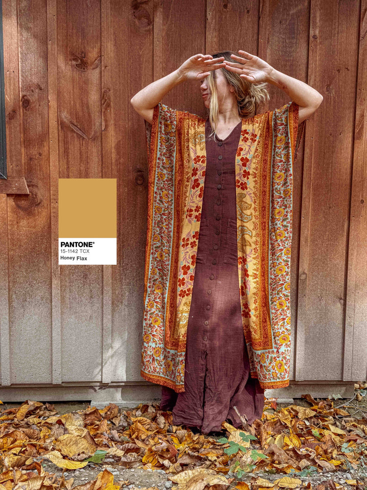 
                  
                    Load image into Gallery viewer, Honey Flax Floral Duster
                  
                