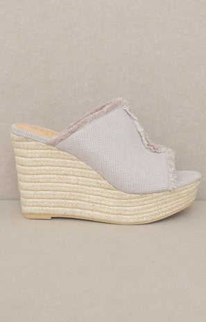 Linen Wedge