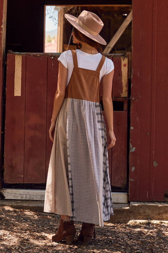 
                  
                    Load image into Gallery viewer, Carving Pumpkins Overall Dress
                  
                