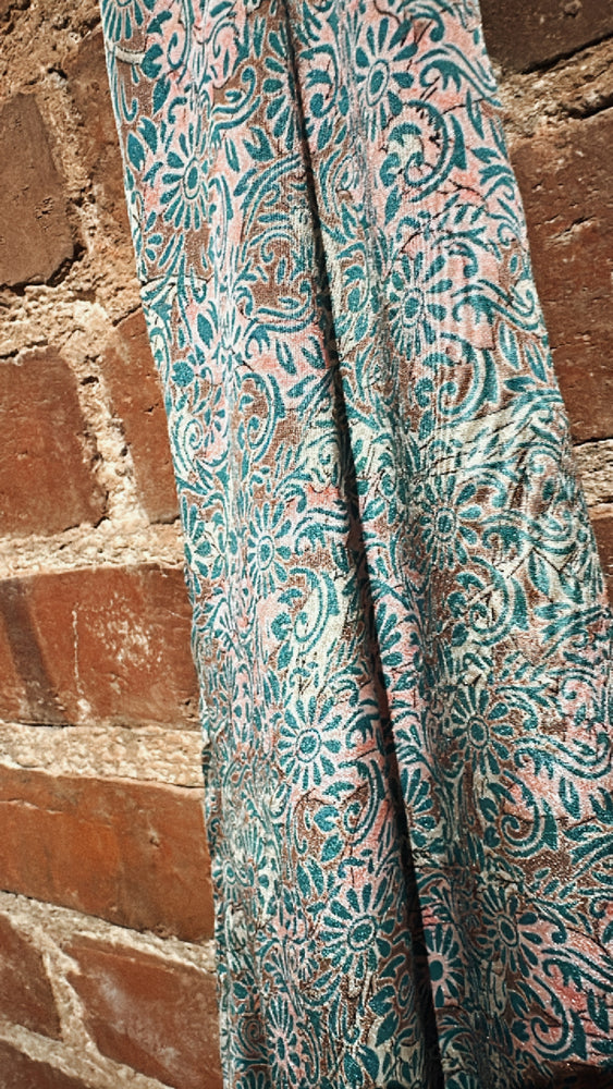 
                  
                    Load image into Gallery viewer, Reversible Silk Crossbody Bag
                  
                