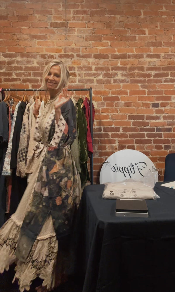 
                  
                    Load image into Gallery viewer, Daisy Dreaming Dress
                  
                