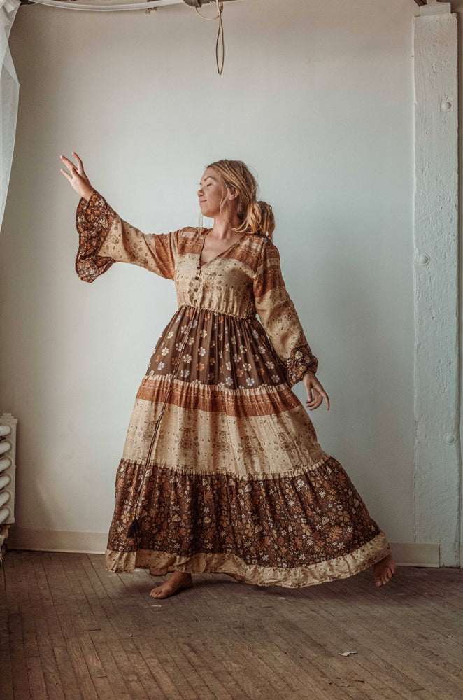 
                  
                    Load image into Gallery viewer, Solstice Bell Sleeve Dress
                  
                