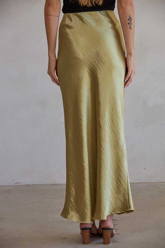 
                  
                    Load image into Gallery viewer, Vermont Valley Skirt (Olive Gold)
                  
                