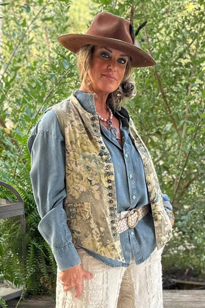 
                  
                    Load image into Gallery viewer, Jaded Gypsy Vintage Floral Vest
                  
                
