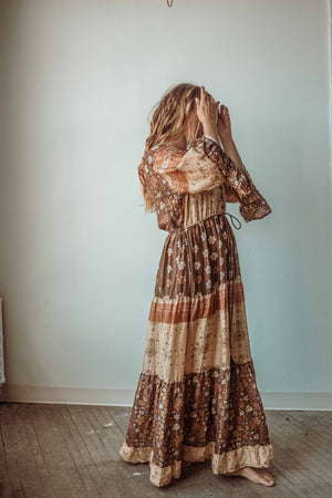 
                  
                    Load image into Gallery viewer, Solstice Bell Sleeve Dress
                  
                