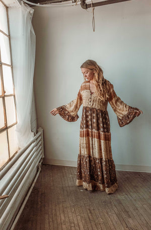 
                  
                    Load image into Gallery viewer, Solstice Bell Sleeve Dress
                  
                