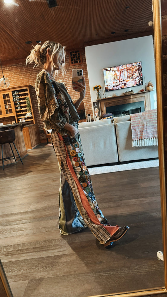 
                  
                    Load image into Gallery viewer, Bet Your Button Pants
                  
                