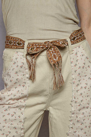 
                  
                    Load image into Gallery viewer, Milk Chocolate Belt
                  
                