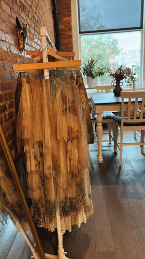 
                  
                    Load image into Gallery viewer, Vintage Sparrow Tulle Skirt
                  
                