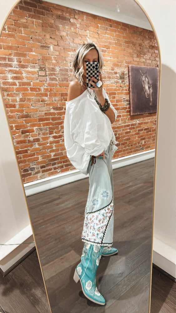 
                  
                    Load image into Gallery viewer, POL Floral Jeans
                  
                