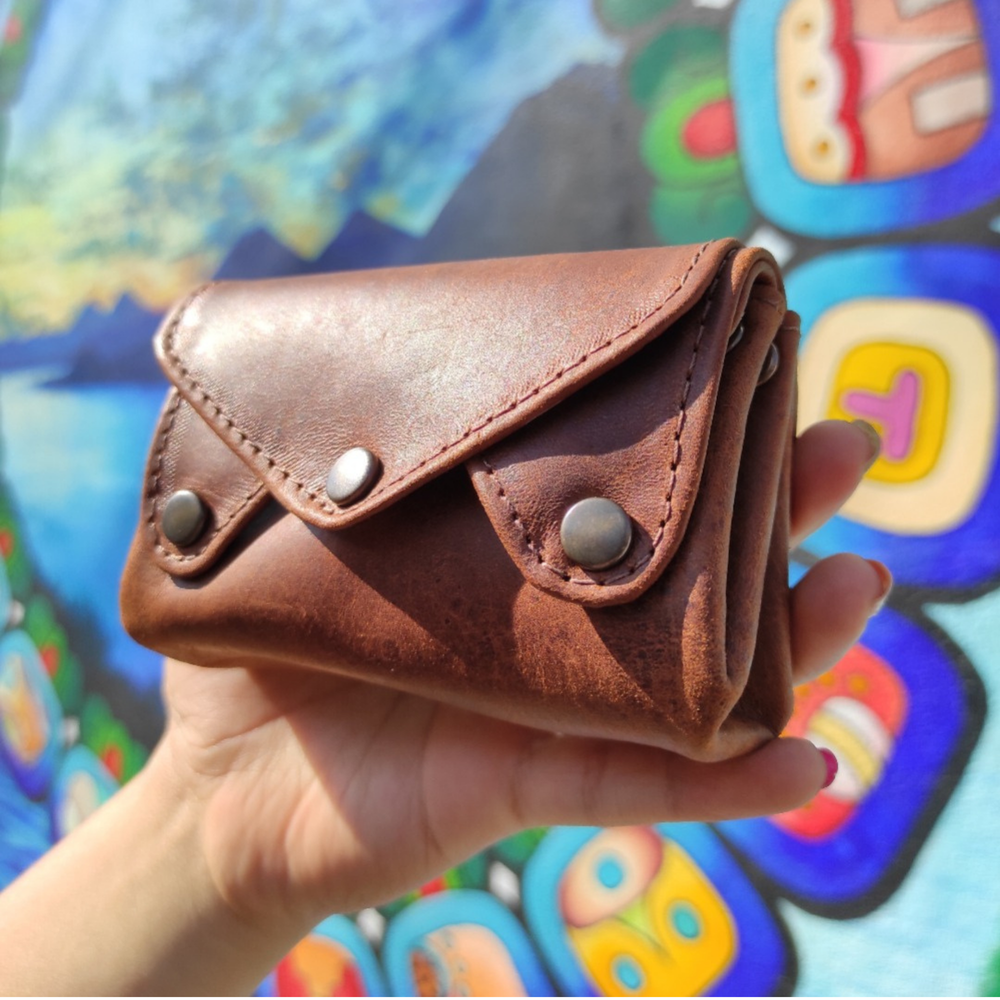 
                  
                    Load image into Gallery viewer, Small Leather Accordion Wallet: Darker Brown
                  
                