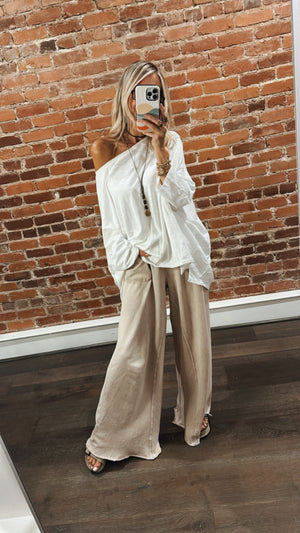 
                  
                    Load image into Gallery viewer, Relaxing Wide Leg Pant
                  
                