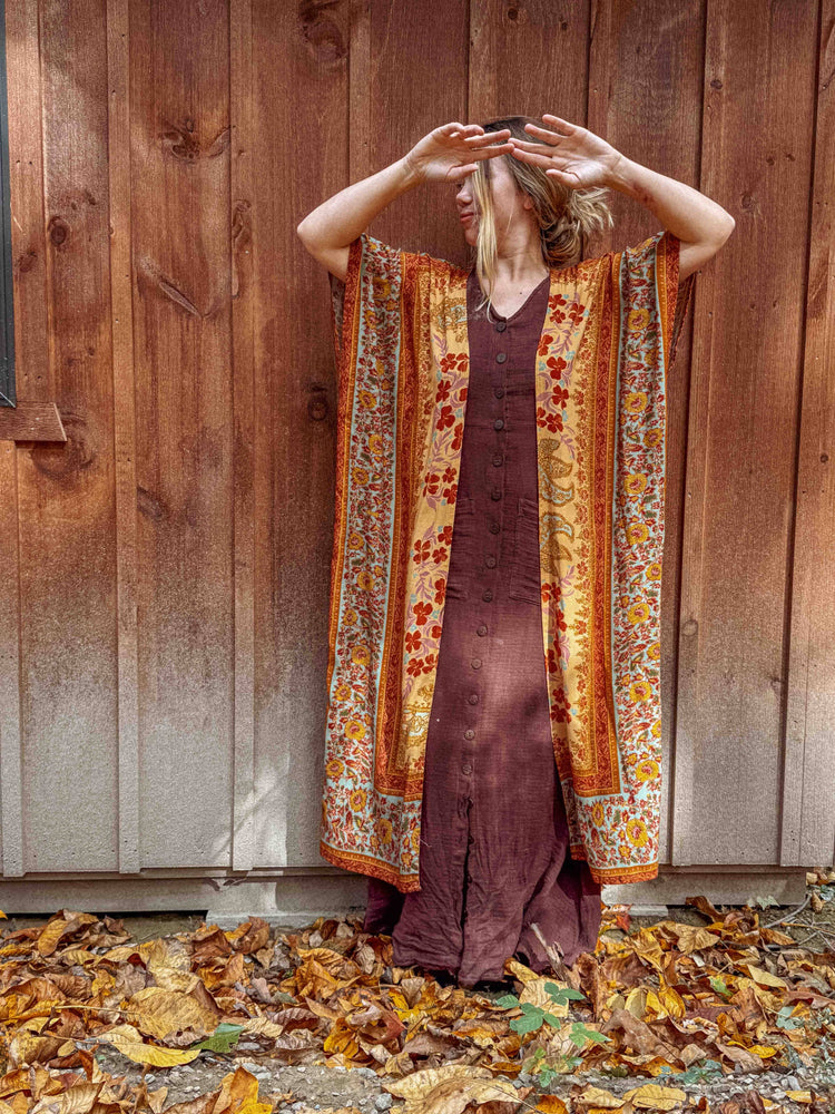 
                  
                    Load image into Gallery viewer, Honey Flax Floral Duster
                  
                