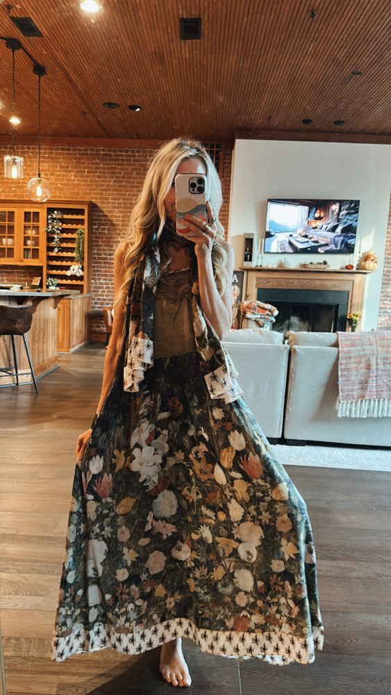
                  
                    Load image into Gallery viewer, I Dream in Flowers Slip Dress
                  
                