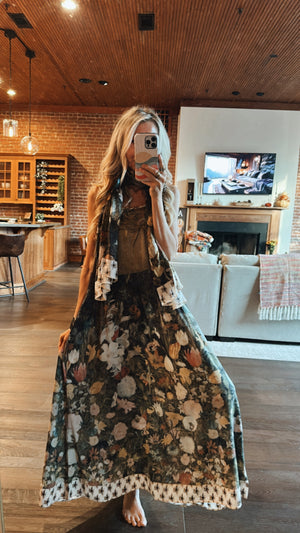 
                  
                    Load image into Gallery viewer, I Dream in Flowers Slip Dress
                  
                