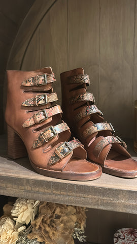 Vintage Foundry Co. Shoe in Cognac