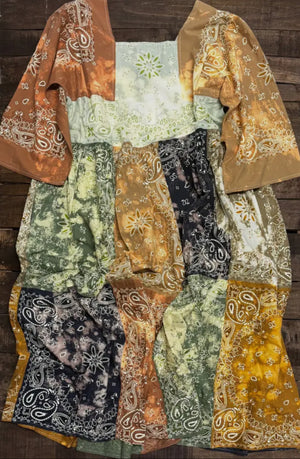 
                  
                    Load image into Gallery viewer, Meadow Oaks Dress
                  
                