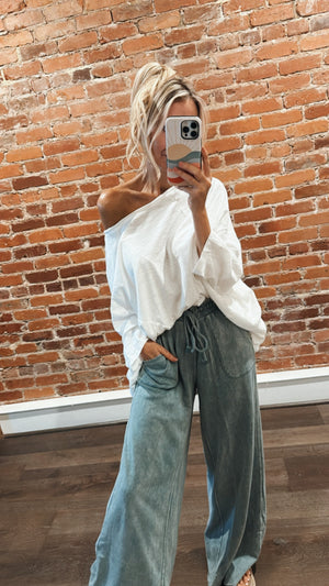 
                  
                    Load image into Gallery viewer, Relaxing Wide Leg Pant (Teal)
                  
                