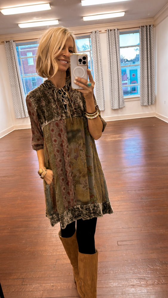 
                  
                    Load image into Gallery viewer, Abba Velvet Crush Tunic (Dress)
                  
                