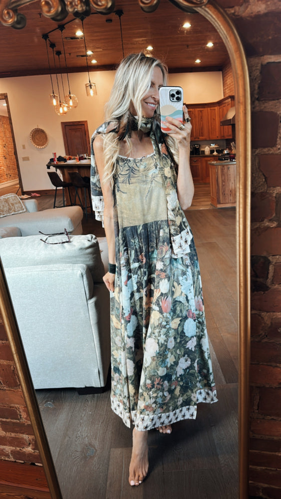 
                  
                    Load image into Gallery viewer, I Dream in Flowers Slip Dress
                  
                