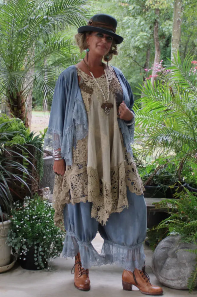 
                  
                    Load image into Gallery viewer, Alluring Romance Bloomer Pants
                  
                