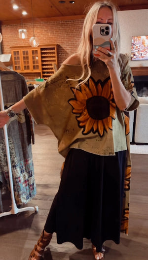 
                  
                    Load image into Gallery viewer, Better Days Sunflower Top
                  
                