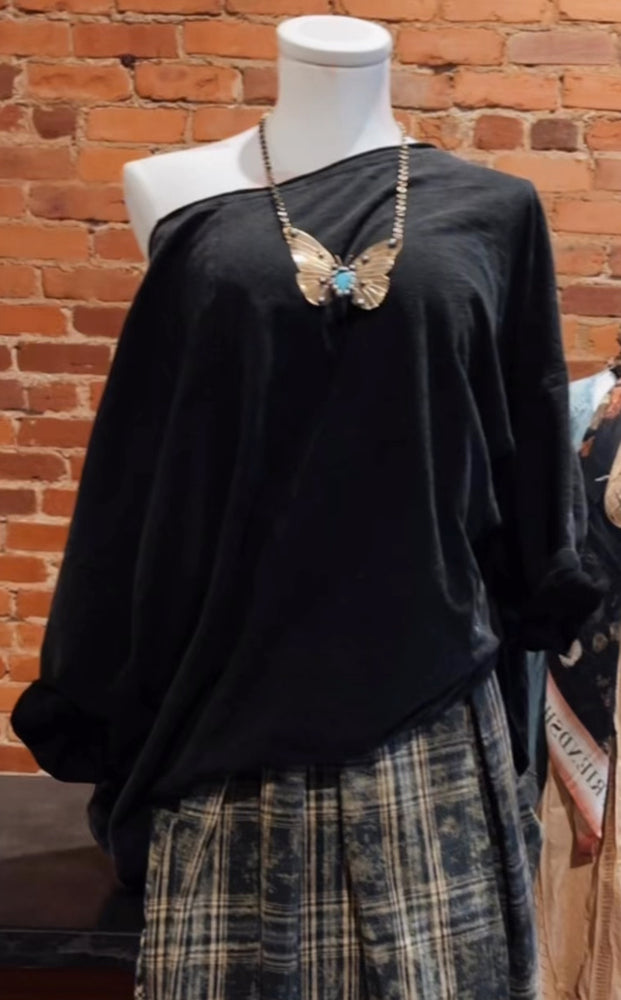 
                  
                    Load image into Gallery viewer, Butterfly Necklace
                  
                