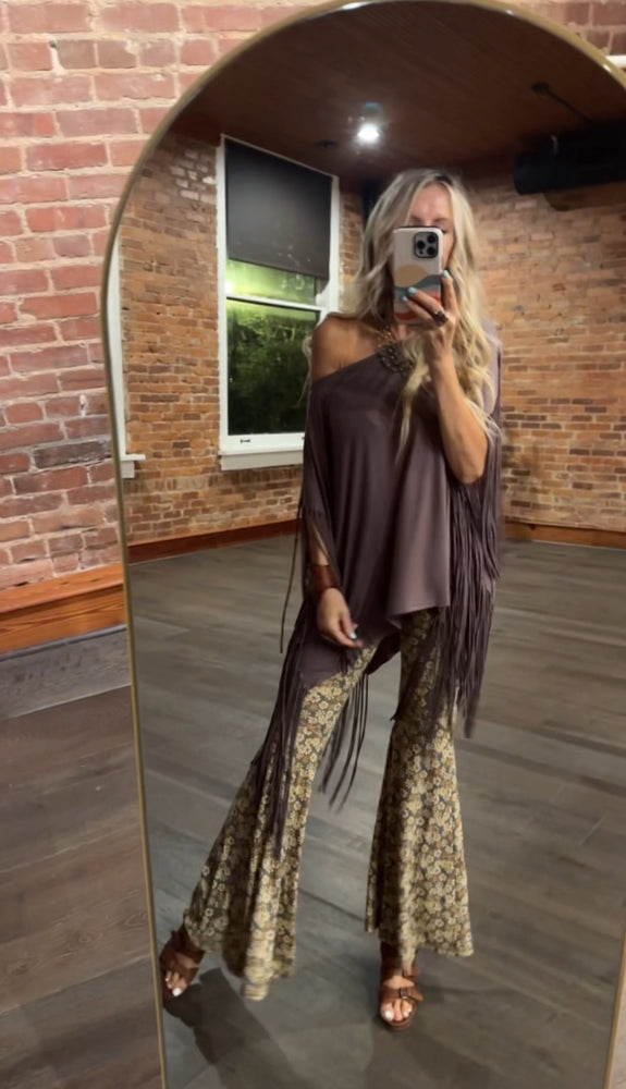 
                  
                    Load image into Gallery viewer, Showstopper Fringe Top
                  
                