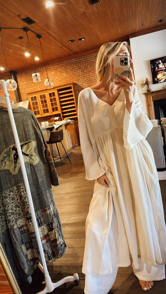 
                  
                    Load image into Gallery viewer, Breezy Afternoon Dress
                  
                