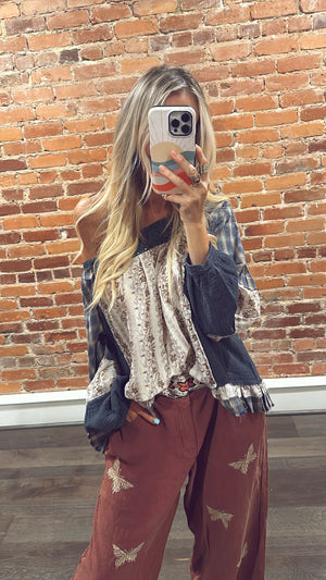 
                  
                    Load image into Gallery viewer, Sweet On You Butterfly Pants
                  
                