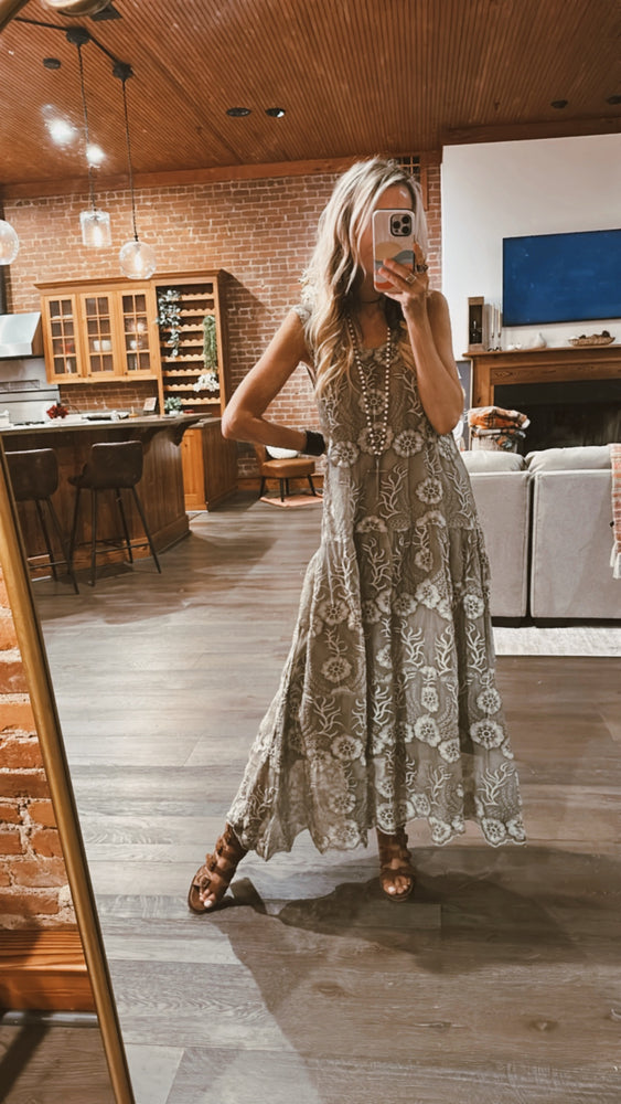 
                  
                    Load image into Gallery viewer, Garden Bliss Dress - Vintage Black
                  
                