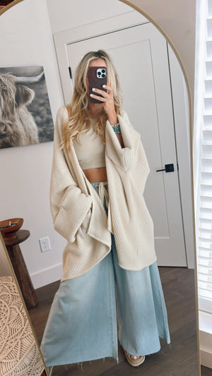 
                  
                    Load image into Gallery viewer, Costa Wide Leg Pants
                  
                