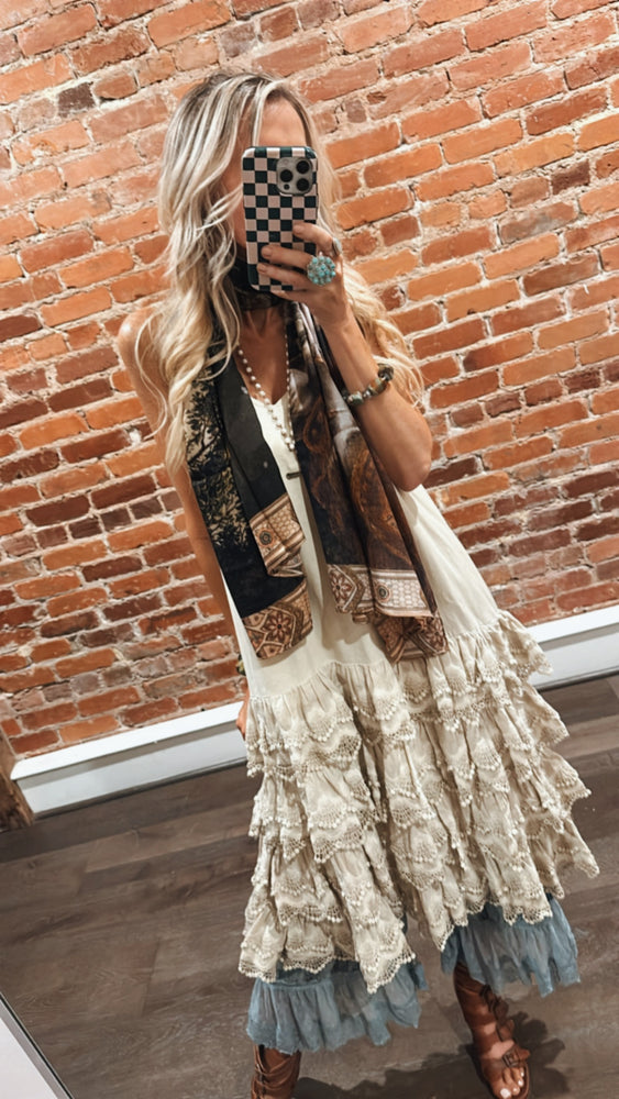 
                  
                    Load image into Gallery viewer, The Messenger Scarf
                  
                