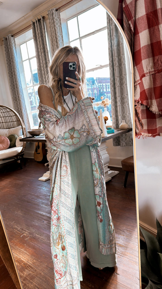 
                  
                    Load image into Gallery viewer, Bohemian Dream Kimono
                  
                