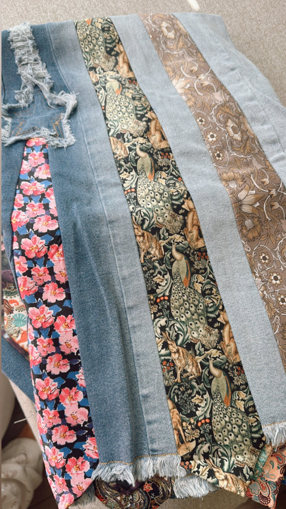 
                  
                    Load image into Gallery viewer, Vintage Tie Jeans
                  
                