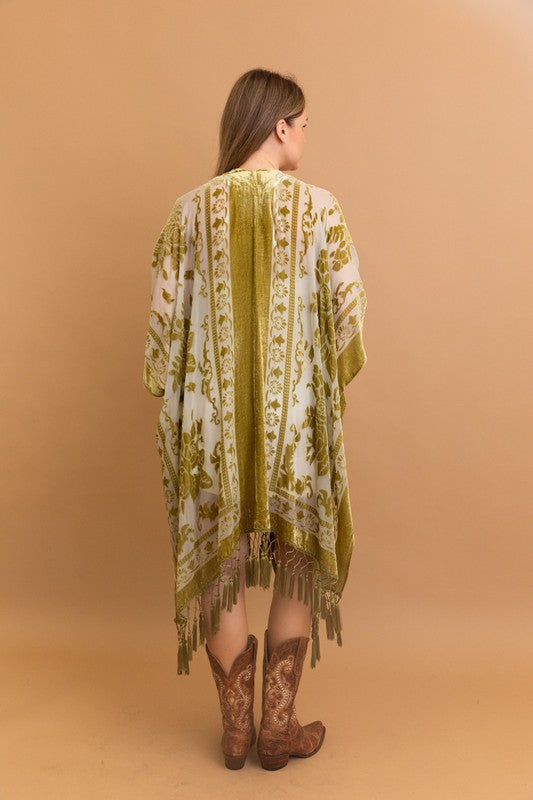 
                  
                    Load image into Gallery viewer, Velvet Crush Kimono
                  
                