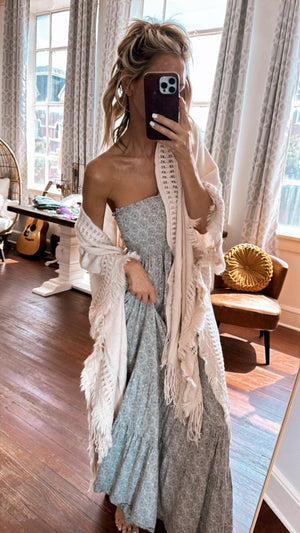 
                  
                    Load image into Gallery viewer, Freya Kimono (Gray)
                  
                