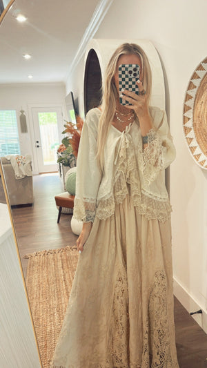 
                  
                    Load image into Gallery viewer, Alluring Romance Jacket (Shrug)
                  
                