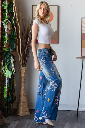 
                  
                    Load image into Gallery viewer, Magnolia Embroidered Jeans
                  
                