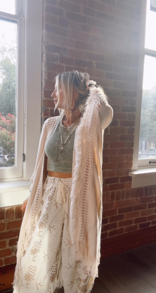 
                  
                    Load image into Gallery viewer, Freya Kimono (Ivory)
                  
                