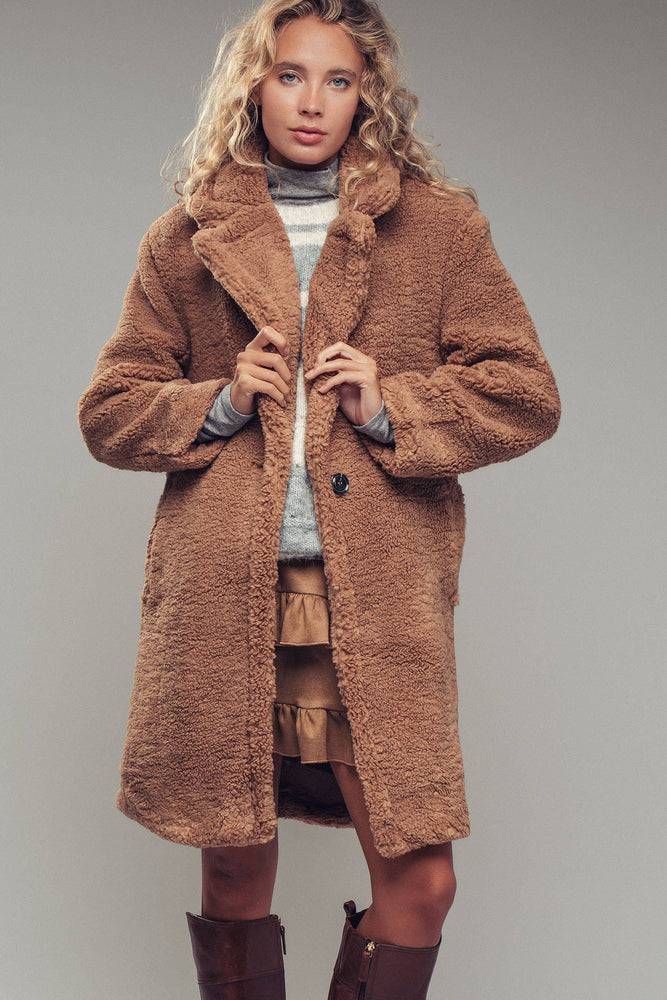 
                  
                    Load image into Gallery viewer, Cozy Teddy Coat
                  
                
