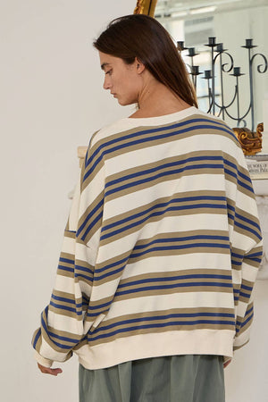 
                  
                    Load image into Gallery viewer, Blakely Pullover
                  
                