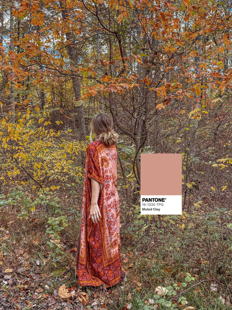 
                  
                    Load image into Gallery viewer, Honey Flax Floral Duster
                  
                