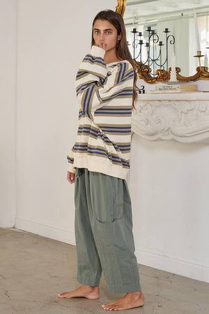 
                  
                    Load image into Gallery viewer, Blakely Pullover
                  
                