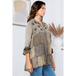 
                  
                    Load image into Gallery viewer, Western Embroidered Top
                  
                