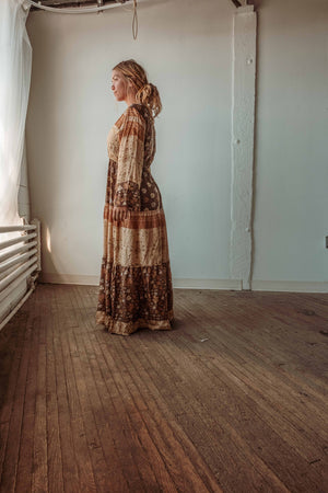 
                  
                    Load image into Gallery viewer, Solstice Bell Sleeve Dress
                  
                