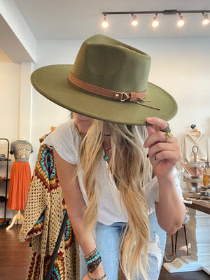 
                  
                    Load image into Gallery viewer, Wynona Hat (Olive)
                  
                