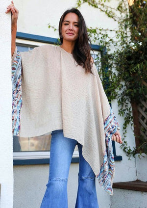 
                  
                    Load image into Gallery viewer, Soul Dream Embroidered Poncho (mocha)
                  
                